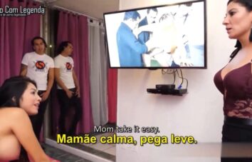 porn com legenda Mãe flagrou a filha transando