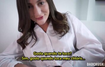 Punindo sexualmente a filha – Porno com legenda